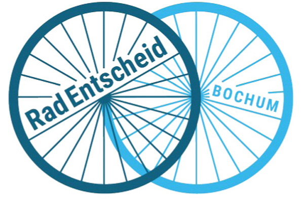 Zwei blaue Räder sind betitelt mit "Radentscheid" und "Bochum"